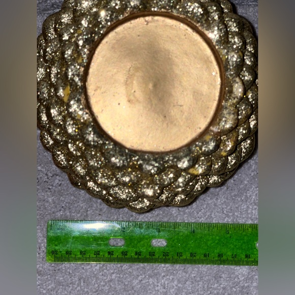 Gold pinecone candle holder Christmas decor - Picture 4 of 9